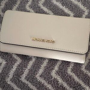 Michael Kors Wallet. New, with tags.